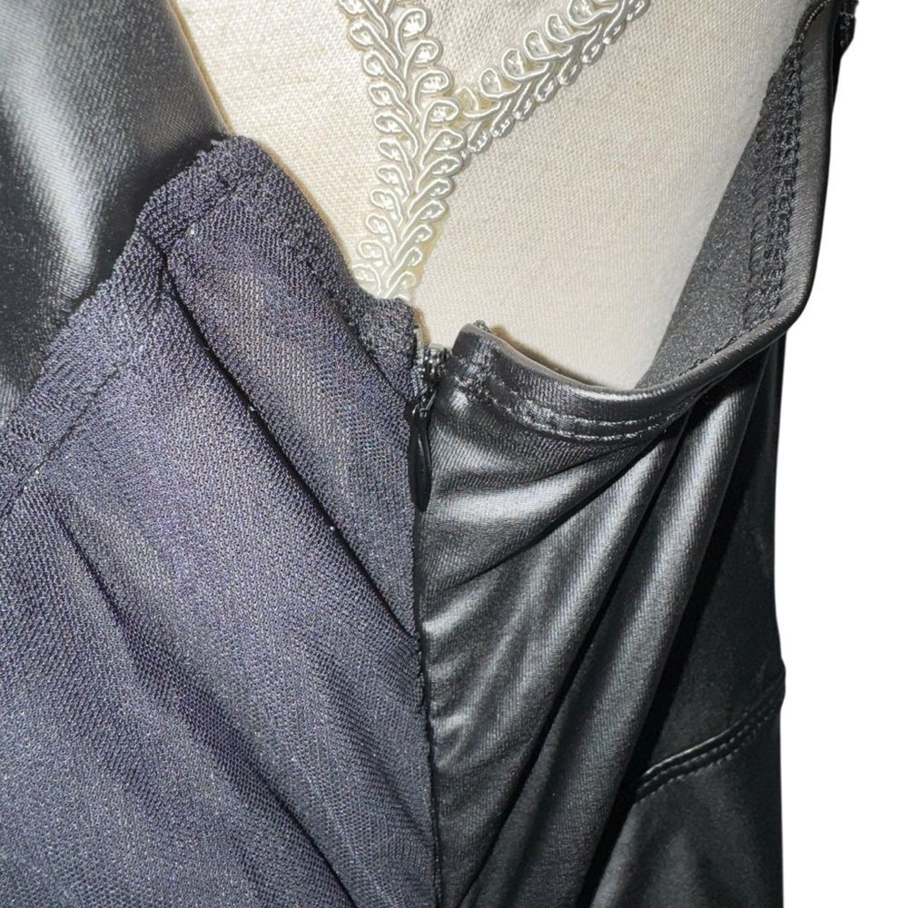 NWT SHEIN Solid Black Faux Leather Midi V Neck Sleeveless Body con Dress 3 XL - Picture 6 of 11